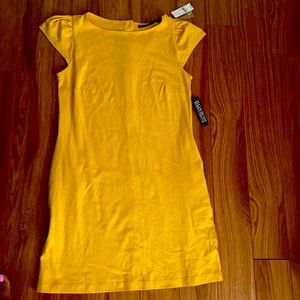 Adorable button back NY and Co dress. New with tags. Size Medium